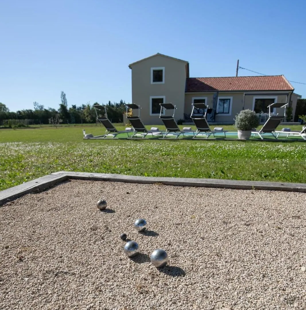Holiday home Maison Contemporaine - Grand Jardin Et Piscine Privee L'Isle-sur-la-Sorgue France