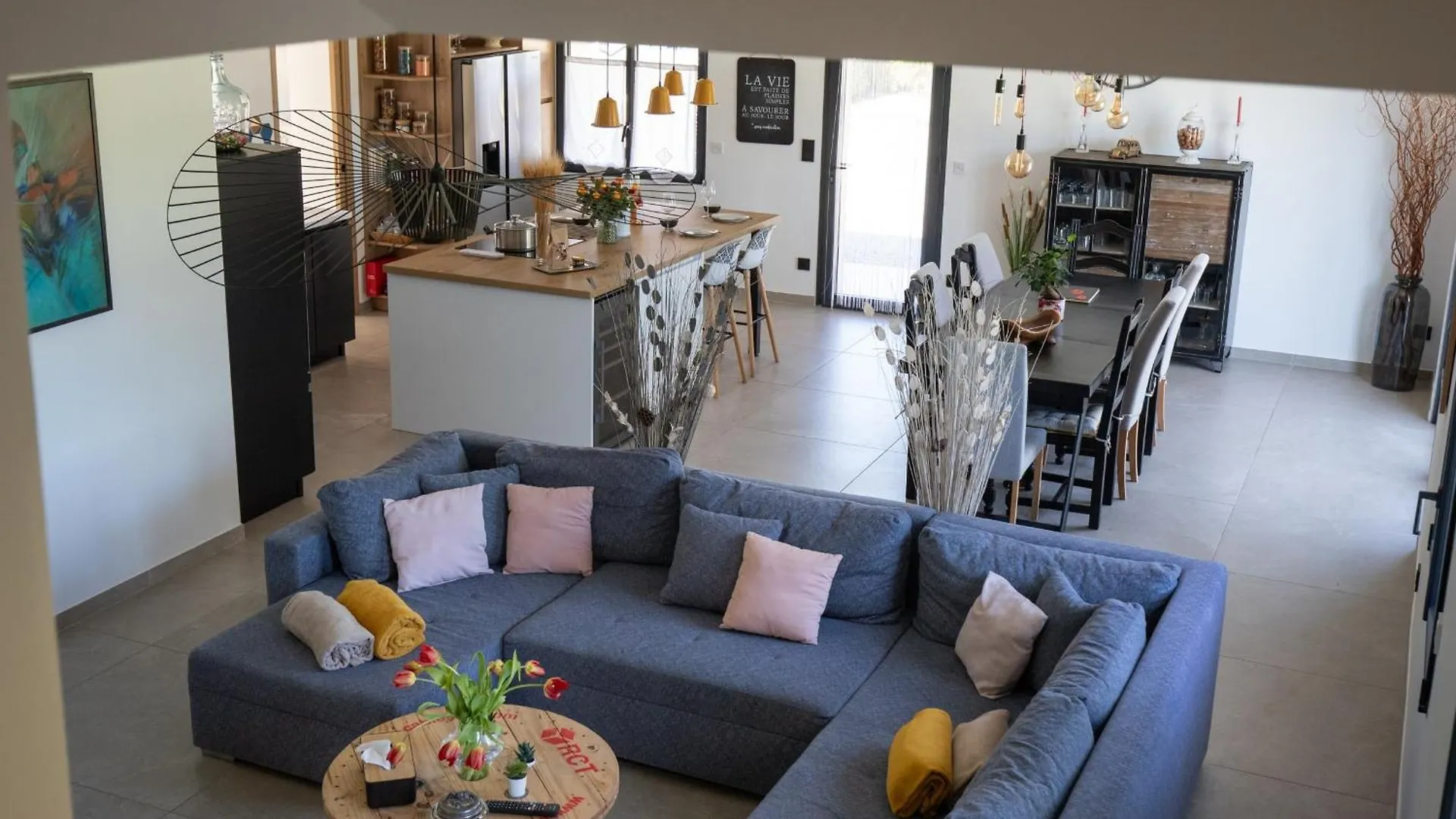 Holiday home Maison Contemporaine - Grand Jardin Et Piscine Privee L'Isle-sur-la-Sorgue France