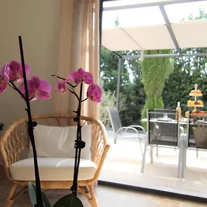 Appartement Les Bastidons De - Le Seguret - 3 Etoiles, LʼIsle-sur-la-Sorgue