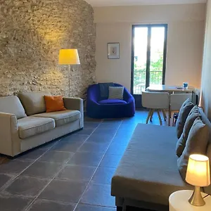 13 Quai Jean Jaures LʼIsle-sur-la-Sorgue